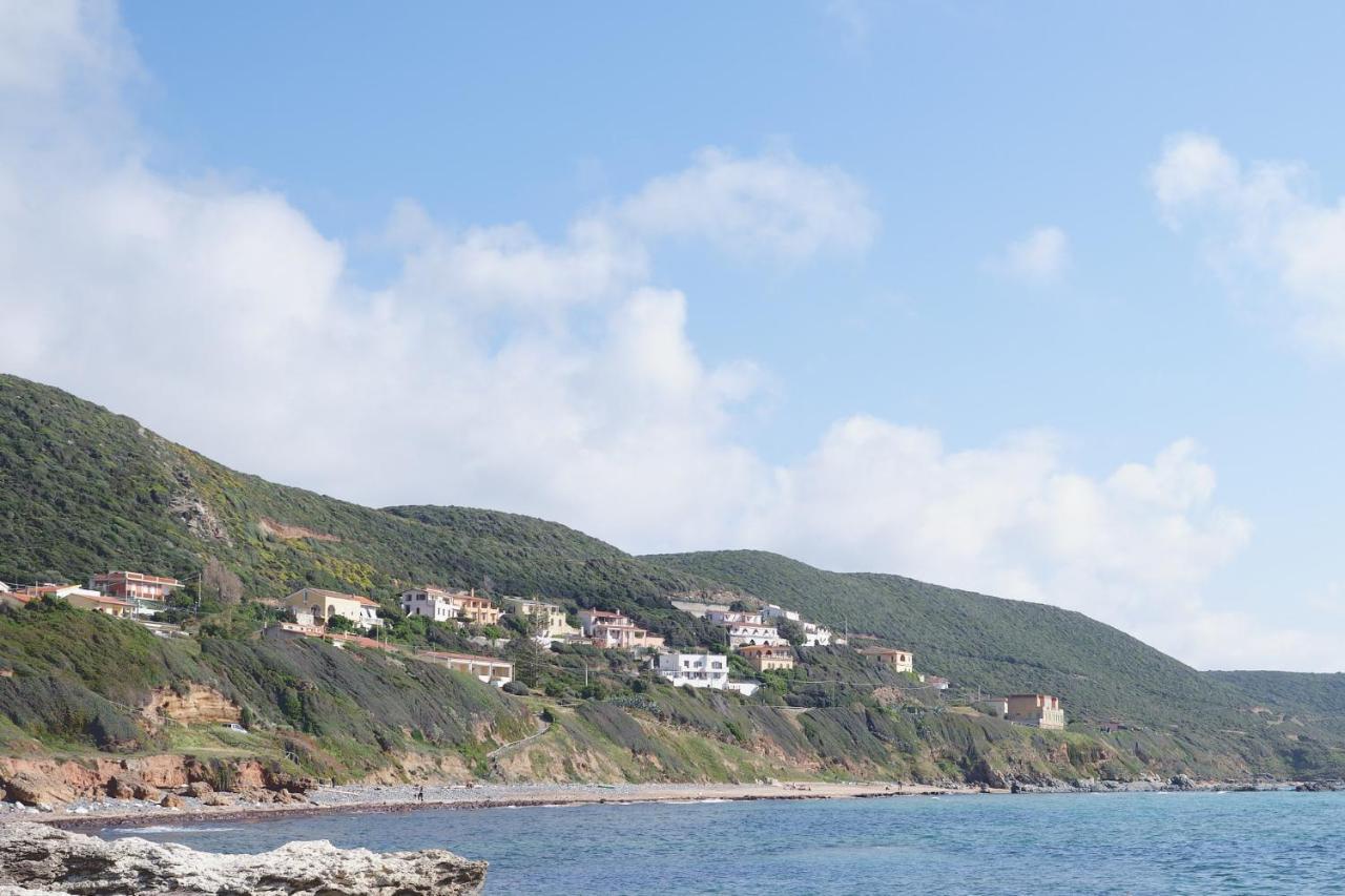 Ampio Appartamento Marina Di Арбус Экстерьер фото