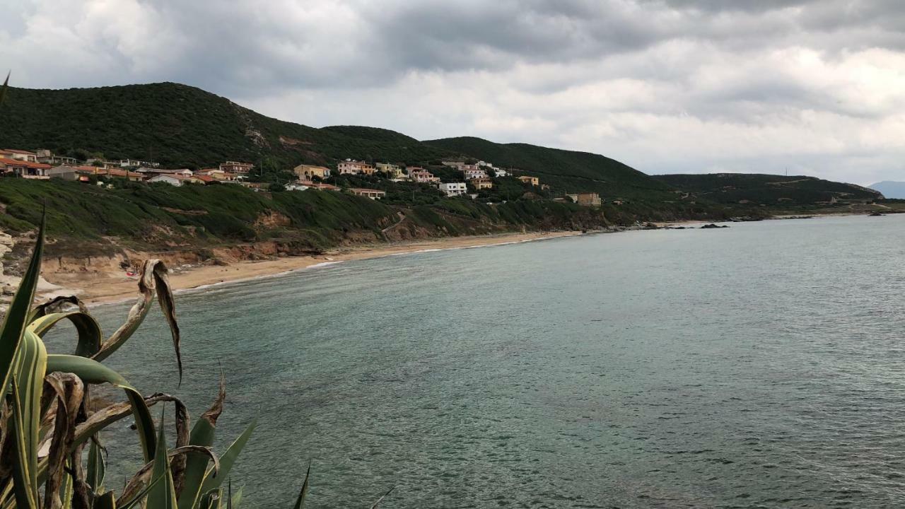 Ampio Appartamento Marina Di Арбус Экстерьер фото